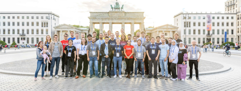 group photo summer school future iot 2022